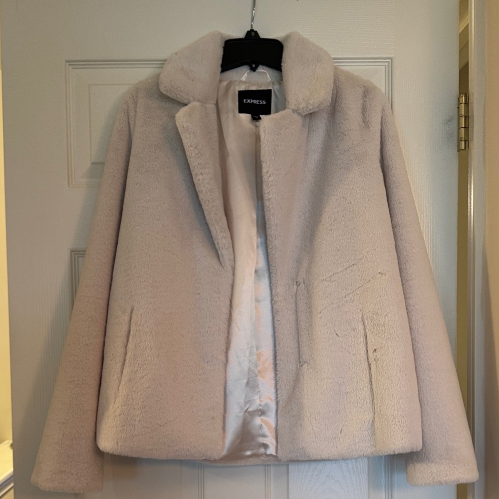 Express Plush Teddy Jacket in Soft Blush